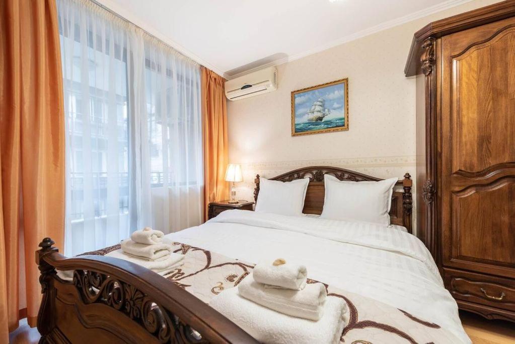 Vazov Residence , Two Bedroom Top Centre Apartment Varna Exterior photo