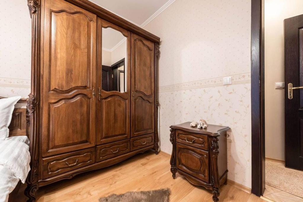 Vazov Residence , Two Bedroom Top Centre Apartment Varna Exterior photo